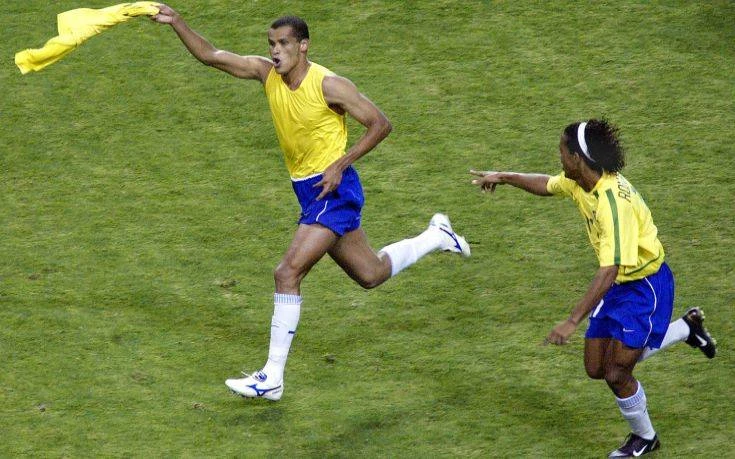 Οι ψευτοπροοδευτικοί πολεμάνε Ριβάλντο και Ροναλντίνιο επειδή υποστηρίζουν τον Ζαΐρ Μπολσονάρο!